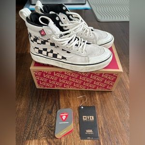 Vans MTE 2 black and white checkered size 3.5 men’s/5 women’s